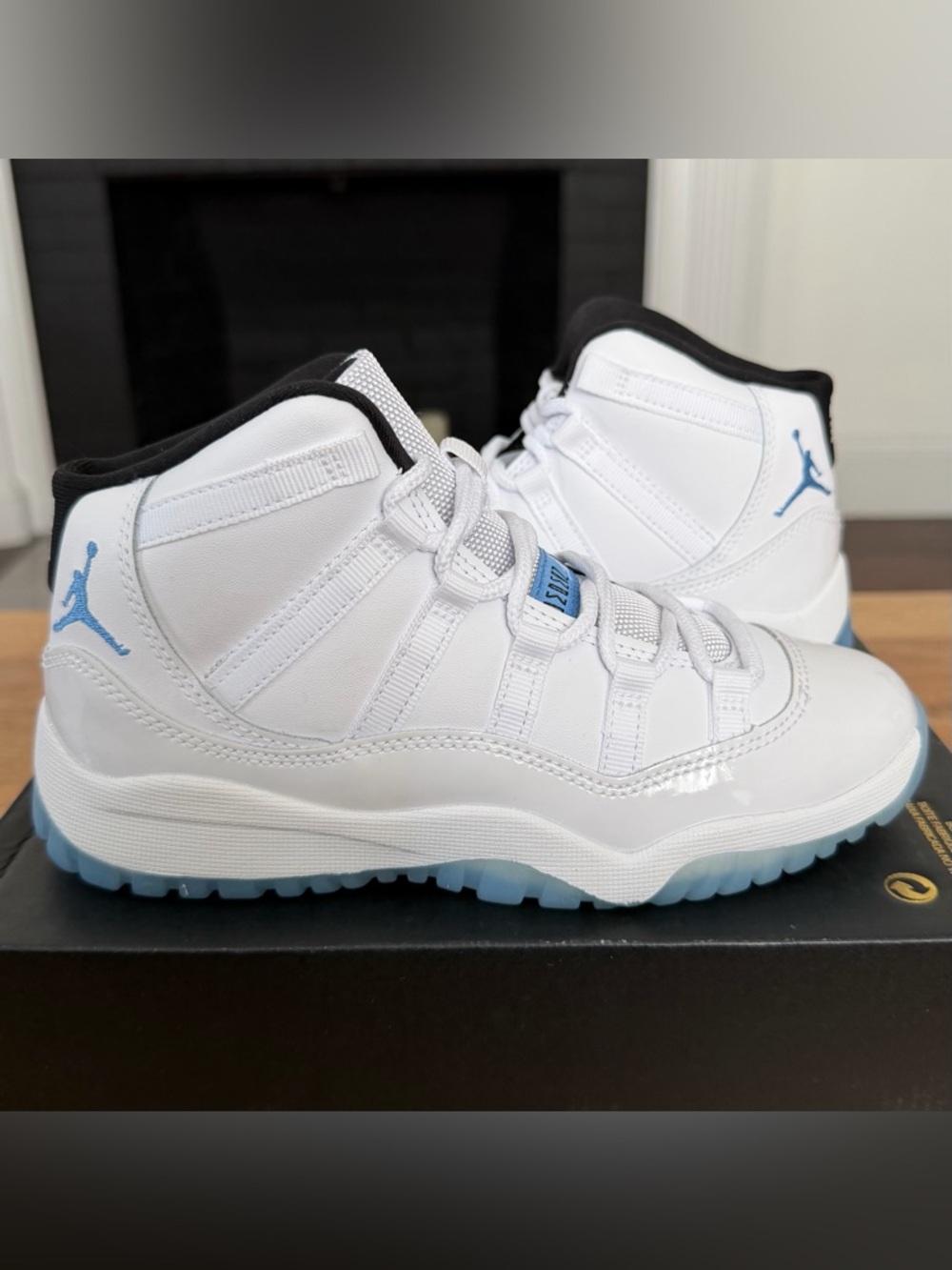 Air Jordan 11 Legend Blue/Columbia - PS Size 2Y - 378039-104